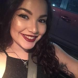 Meet your Posher, Carolina